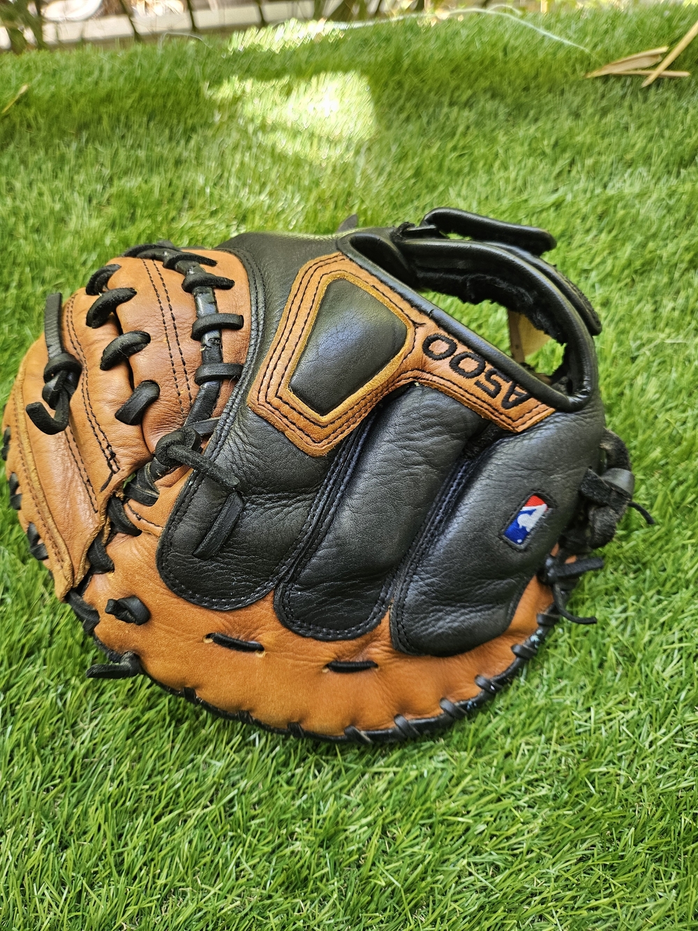 Wilson A500 CM315 31.5" Youth Catchers Baseball Glove Mitt ECCO Leather BlackTan